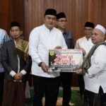 Jelang Ramadan, Bupati Bogor Kucurkan Rp100 Juta untuk 40 Masjid Besar Kecamatan