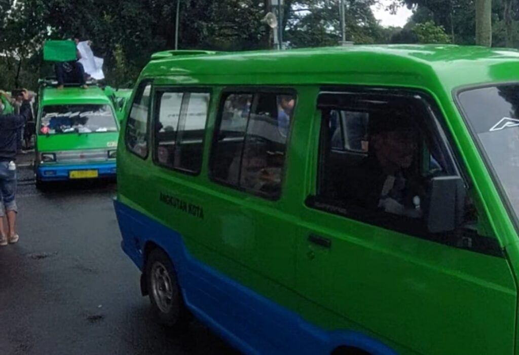 Pemkot Bogor Bolehkan Angkot Tua Beroperasi Sementara, Sopir Wajib Patuhi Syarat Ini