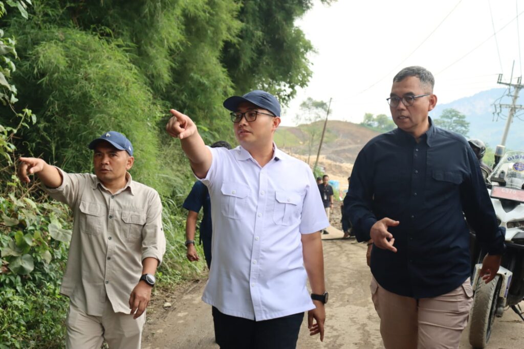 Ketua DPRD Dampingi Bupati Bogor Sidak Perizinan Perumahan di Sukamakmur
