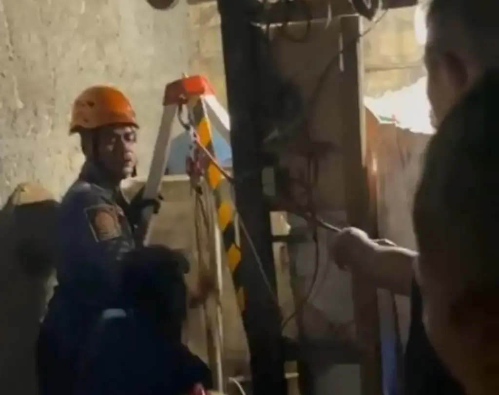 Damkar Kabupaten Bogor Selamatkan Lansia 83 Tahun yang Terperosok ke Sumur