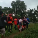 Enam Hari Dicari, Lansia Pencari Besi Ditemukan Tewas di Kali Cipamingkis