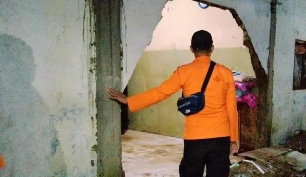 Hujan Deras Picu Sungai Cijayanti Meluap, 73 Rumah di Babakan Madang Terendam