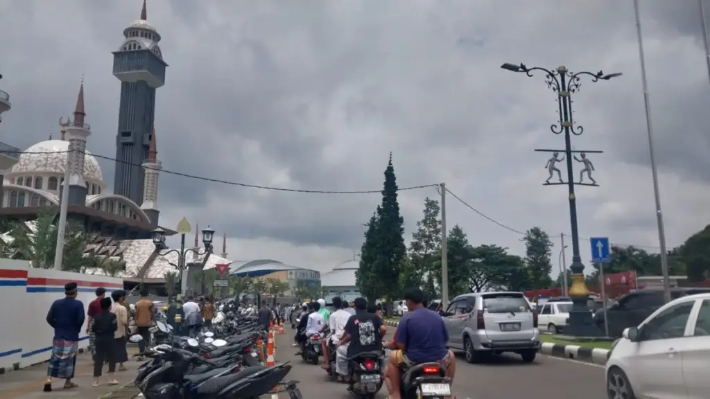 Pandangan Warga: Setahun Rudy–Ade Benahi Pakansari dan Perbaiki Jalan