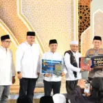 Momentum Malam Nuzulul Quran, Bupati Bogor Salurkan Ribuan Mushaf Al-Qur’an ke Masjid