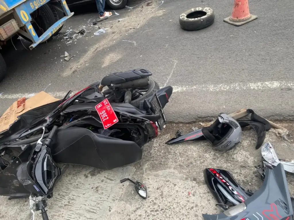 Pengendara Motor Tabrak Truk Kontainer di Dramaga, Satu Orang Tewas