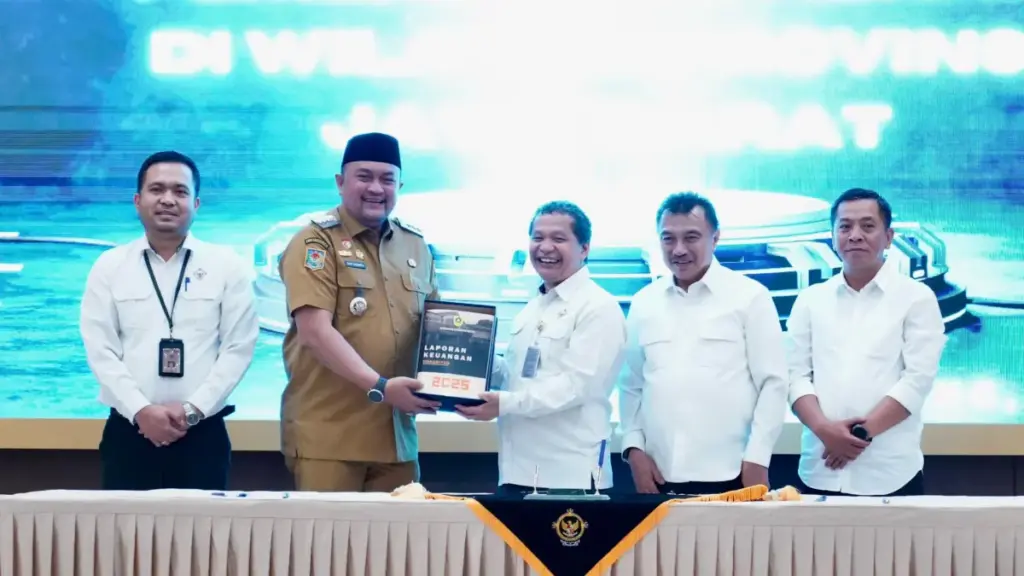 Bupati Bogor Serahkan Laporan Anggaran 2025 ke BPK Jabar, Tegaskan Komitmen Transparansi