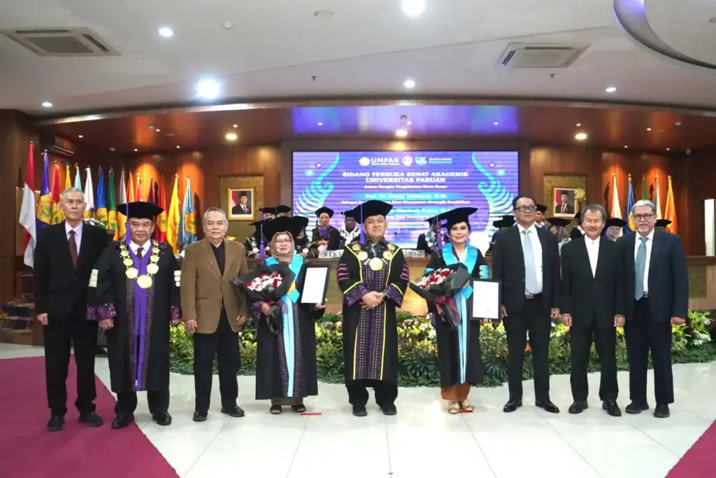 Kukuhkan Dua Profesor Baru, Unpak Perkuat Riset dan Mutu Pendidikan