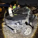 Mobil Innova Masuk Rel KRL di Jalan Sholeh Iskandar Bogor Diduga Usai Tabrak Trotoar, Sopir Tak Ada di TKP