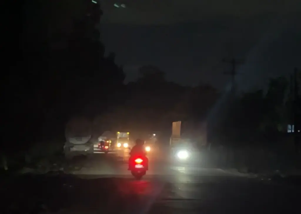 PJU Senilai 32,7 Miliar milik Pemrov Jabar di Bogor Belum Optimal, Jalan Narogong Masih Gelap