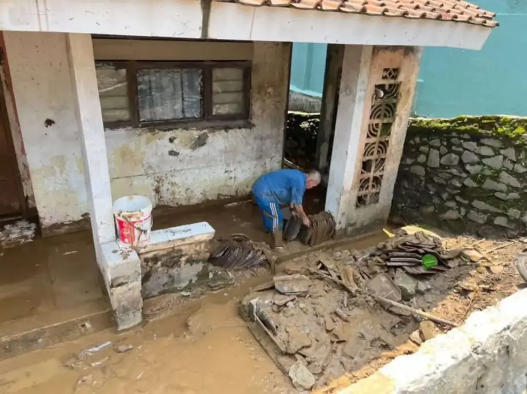 Banjir Bandang Cigudeg Bogor Hanyutkan Kambing dan Kandang, Warga Rugi Rp37 Juta
