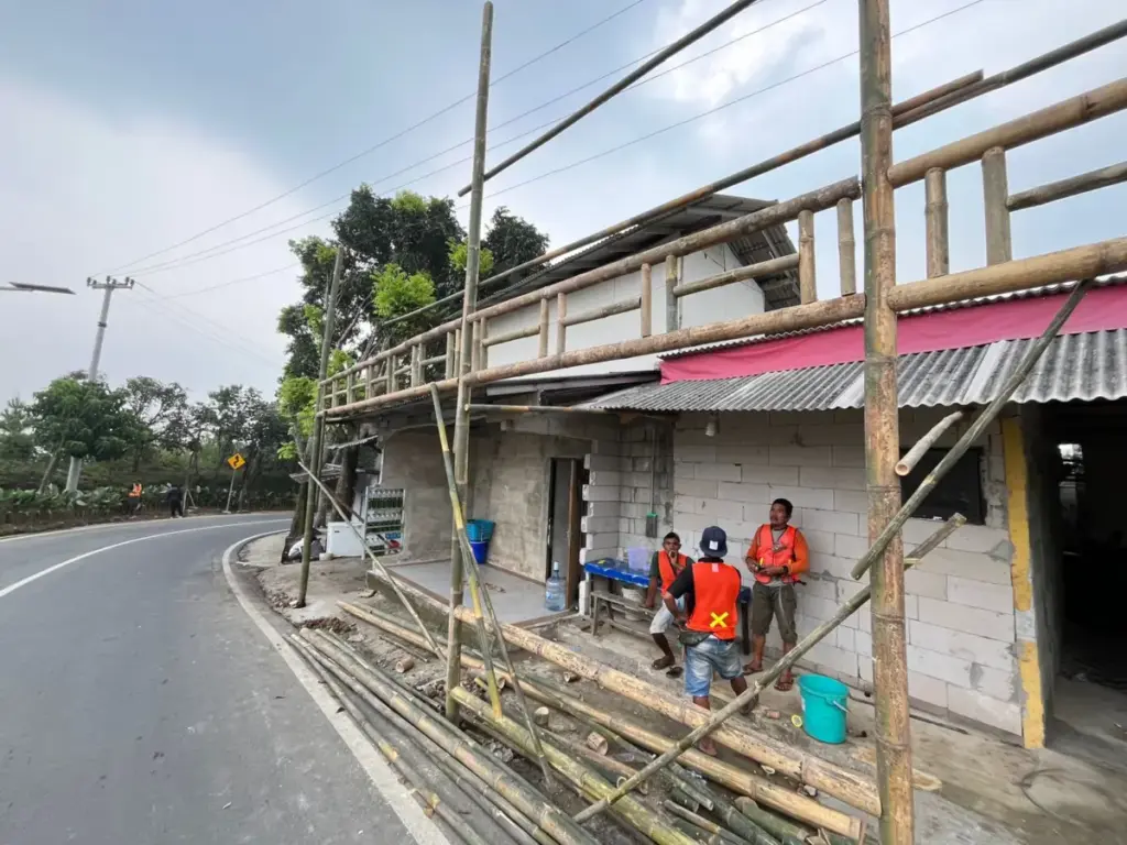 Tata Babakan Madang, Pemkab Bogor Ganti Atap Asbes Jadi Genteng Lewat Program CSR