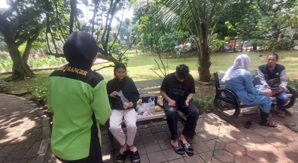 Di Balik Seragam Park Ranger, Andin Bangun Ketangguhan dan Kemandirian