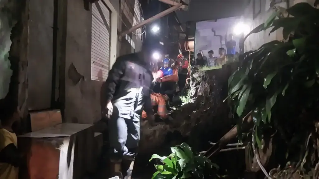 Hujan Deras Picu Longsor di Bogor Barat, Seorang Warga Tewas Tertimbun