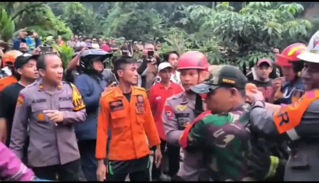 Pria 60 Tahun Ditemukan Tewas Usai Tertimbun Longsor Saat Tebang Bambu di Dramaga Bogor