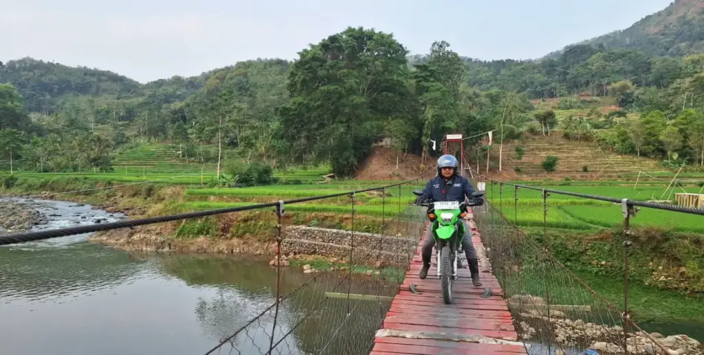 Angga Sumitra, Mantri BRI Unit Banjarwangi, Branch Office Garut.
