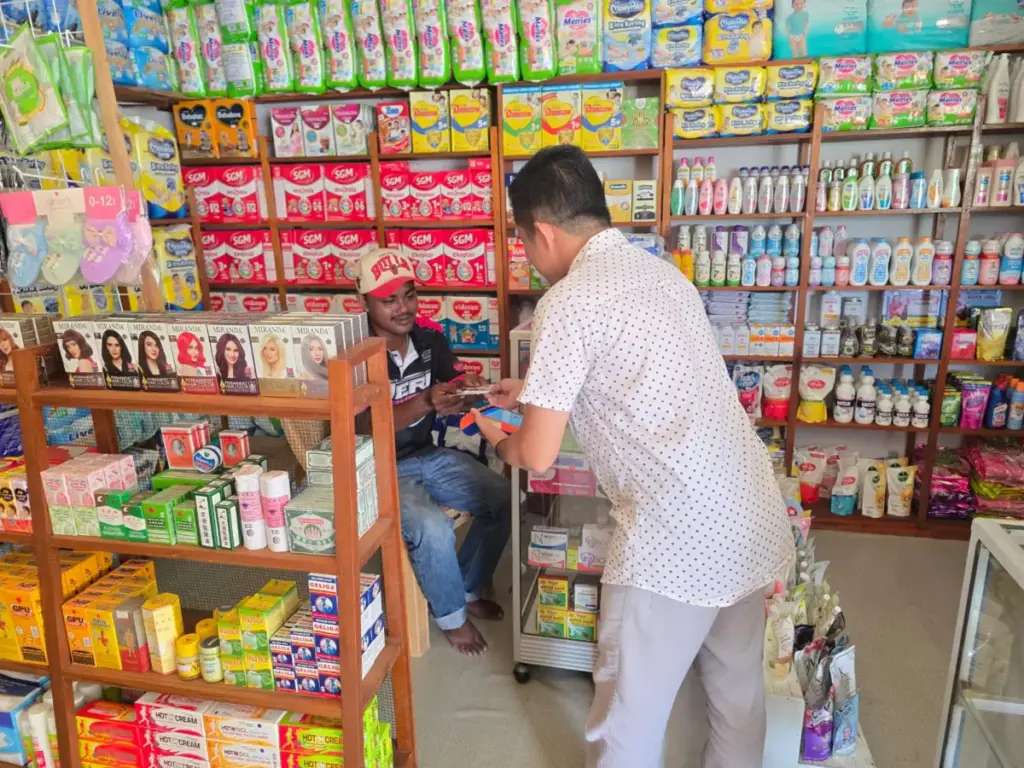 Kiprah BRILink Agen Ria Irawan Topang Roda Ekonomi Petani dan Pengusaha Kelapa di Indragiri Hilir
